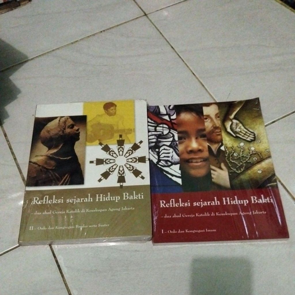 refleksi sejarah hidup bakti / dua abat gereja katolik di keuskupan agung jakarta jilit 1 dan 2
