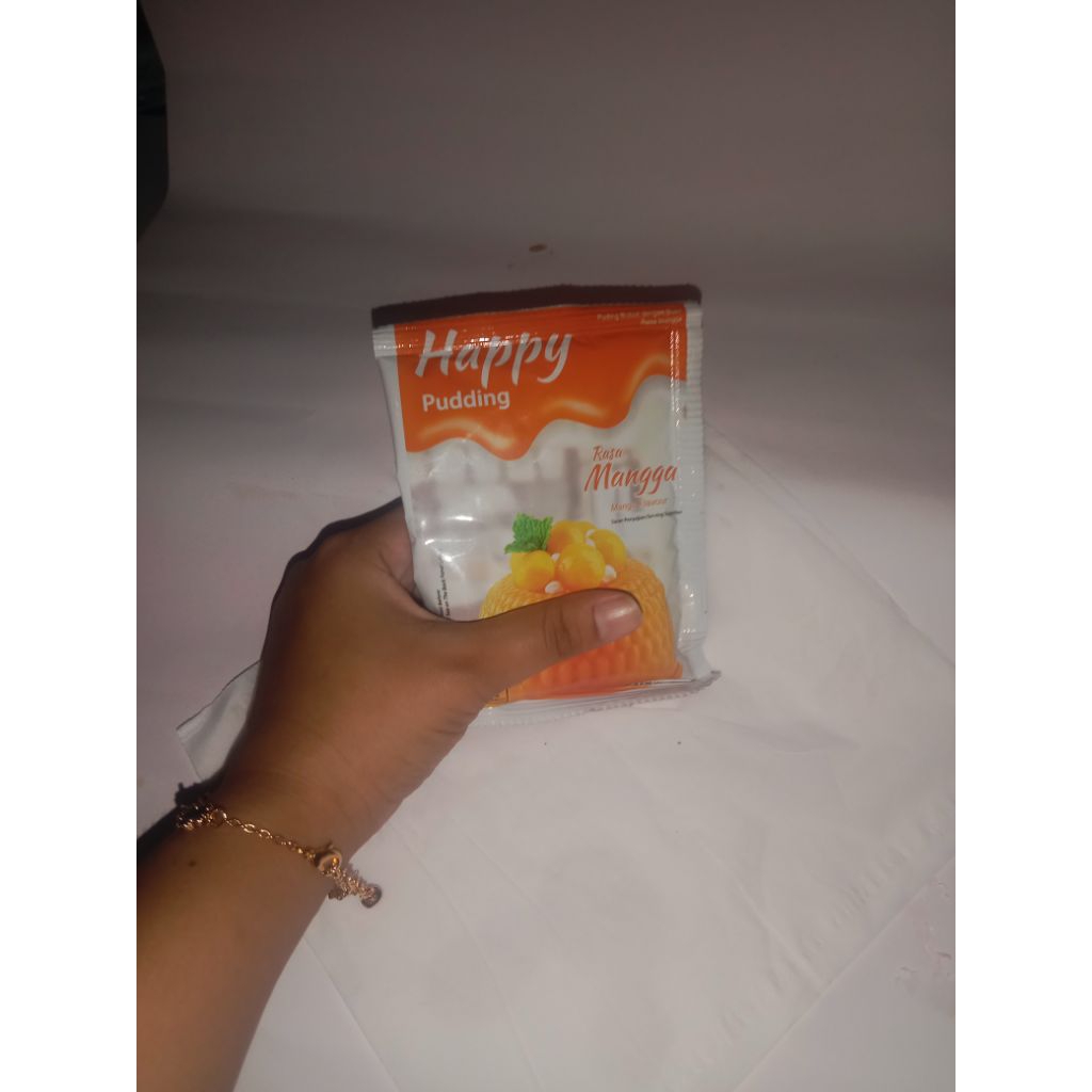 

happy puding dengan berbagai rasa mangga coklat strawberi dll