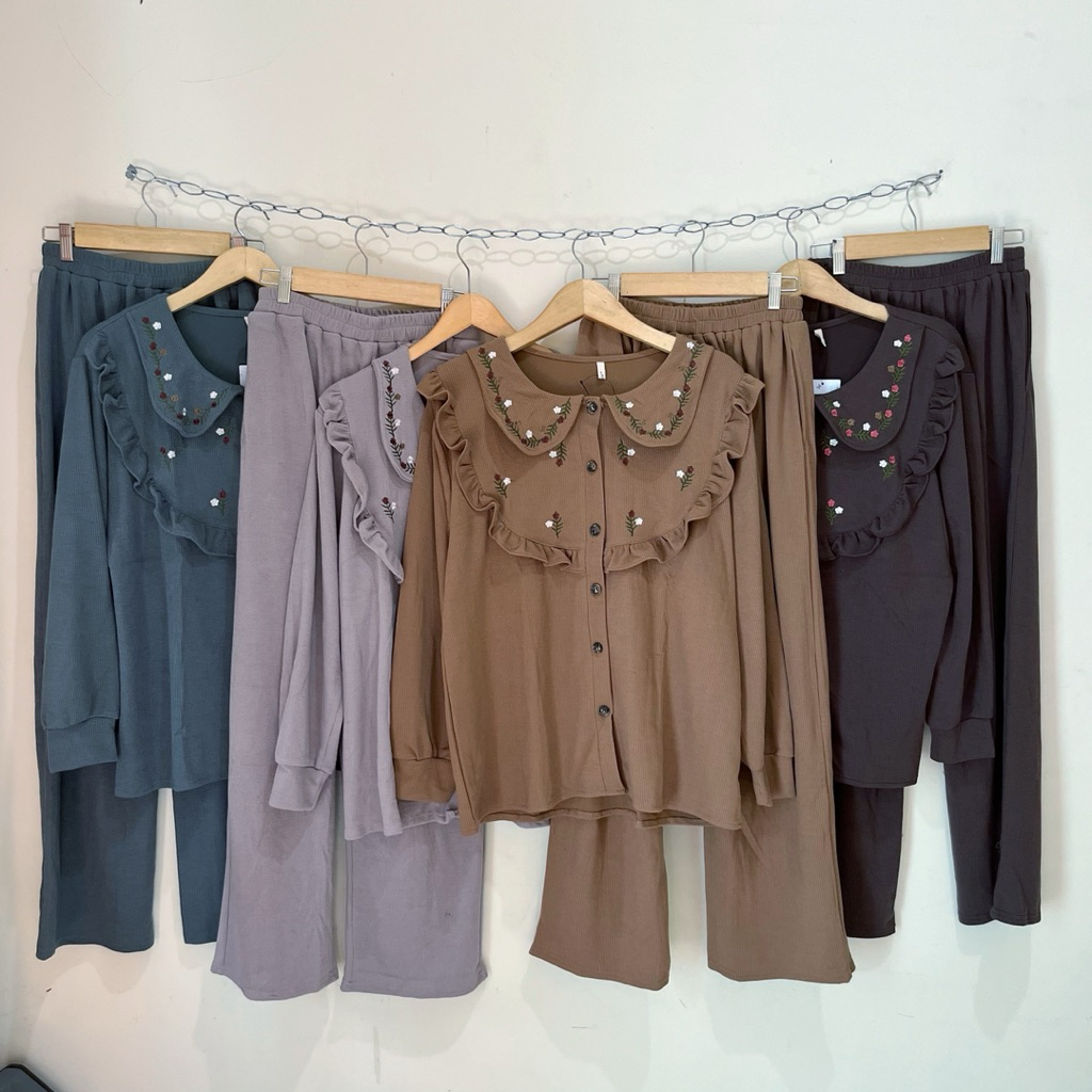 Namira One Set Busui