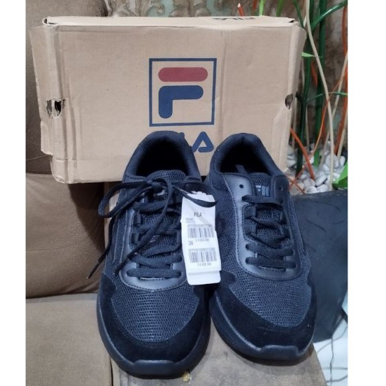 Dijual Sepatu Sekolah Fila Hitam
