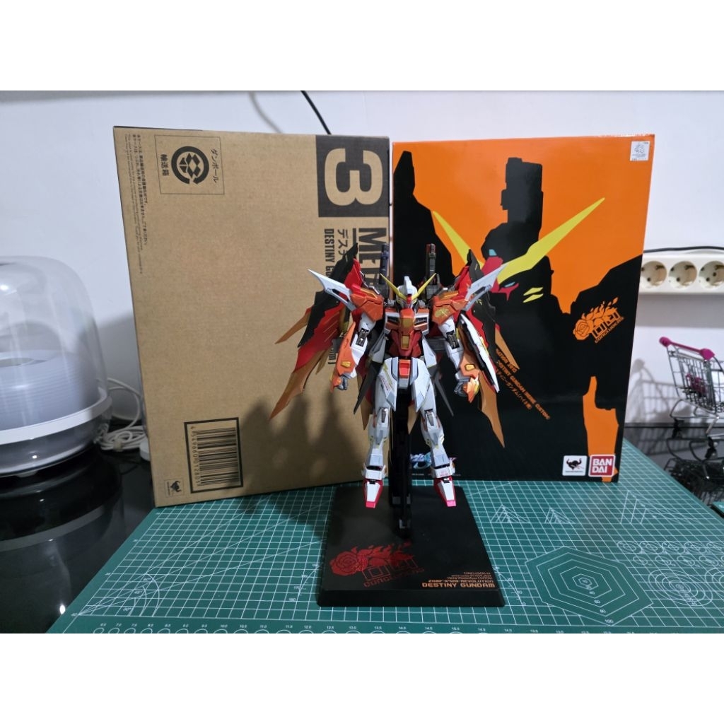 Model kit gundam destiny heyme metal build