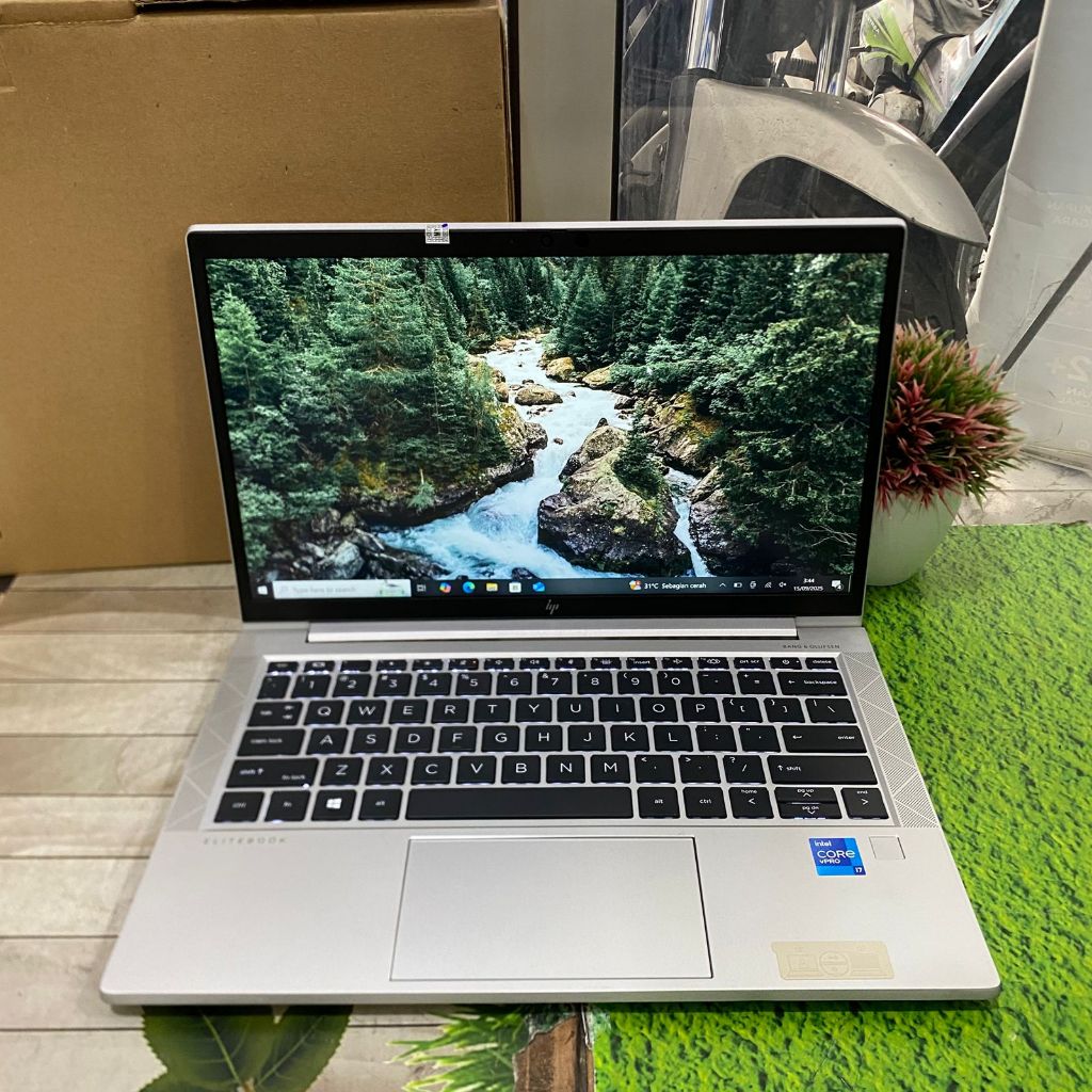 Hp Elitebook 830 G8 Core i7-1185G7 32GB 512GB 13,3" Touchscreen Win 11