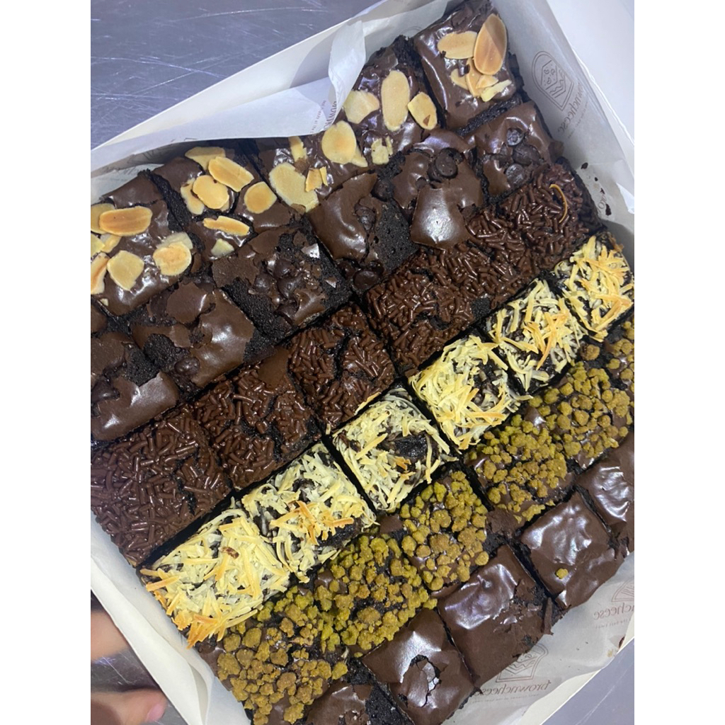 

Browncheese Brownies Panggang Mix Topping ukuran 20*20