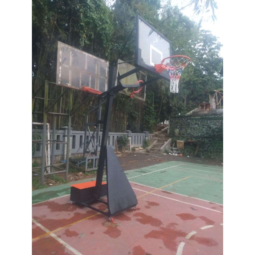 TIANG BASKET PORTABLE