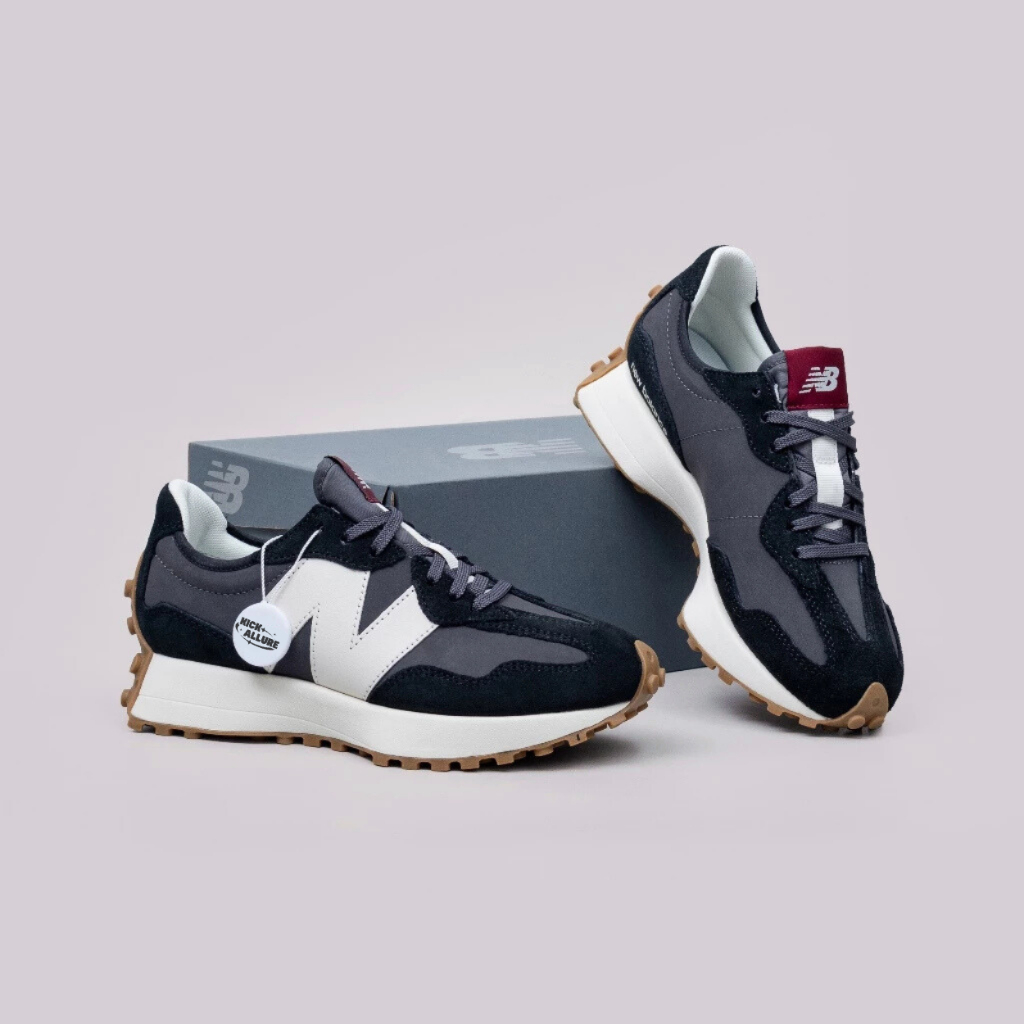 New Balance 327 Black Moonbeam