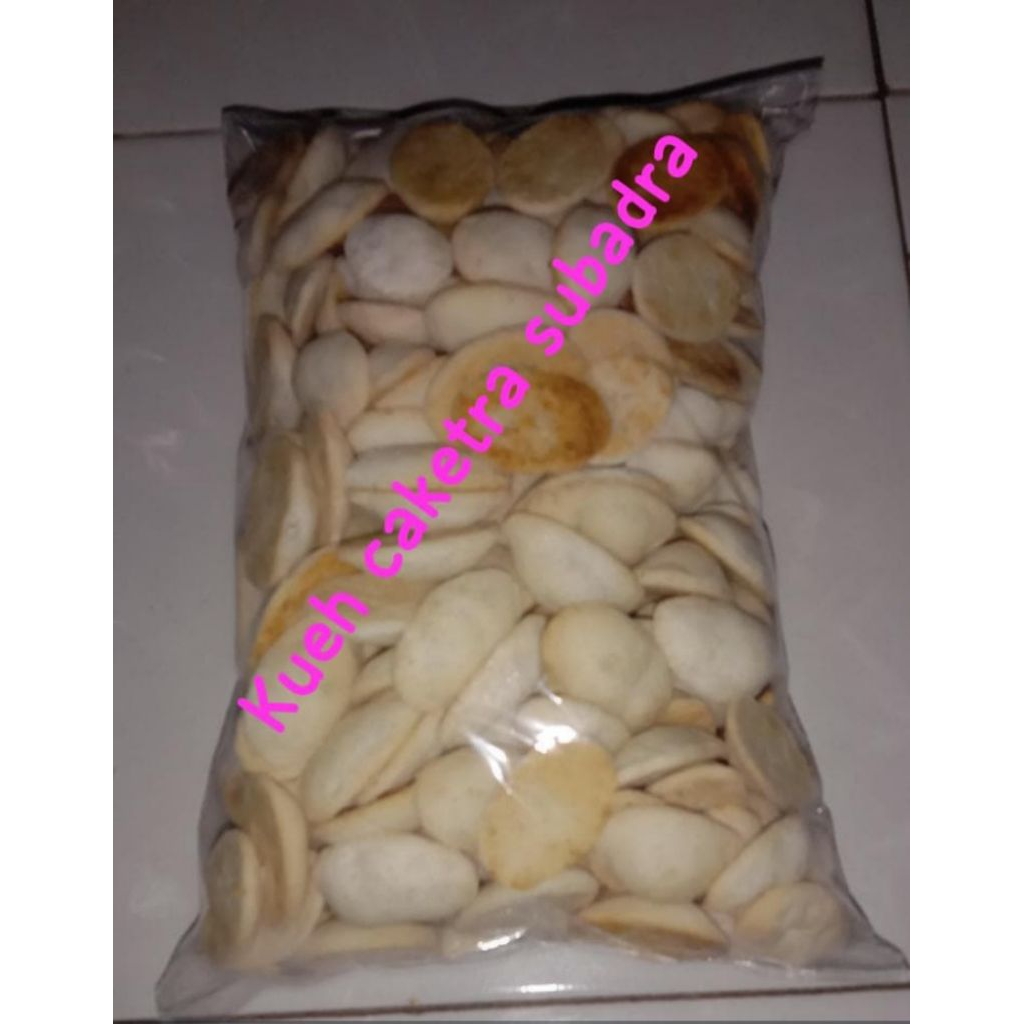 

kueh caketra. kemasan 1/2 kg