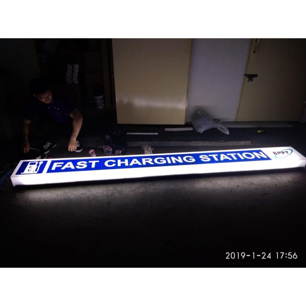 Neonbox Acrylic Neonbox Akrilik LED Papan Nama Toko Papan Nama Usaha