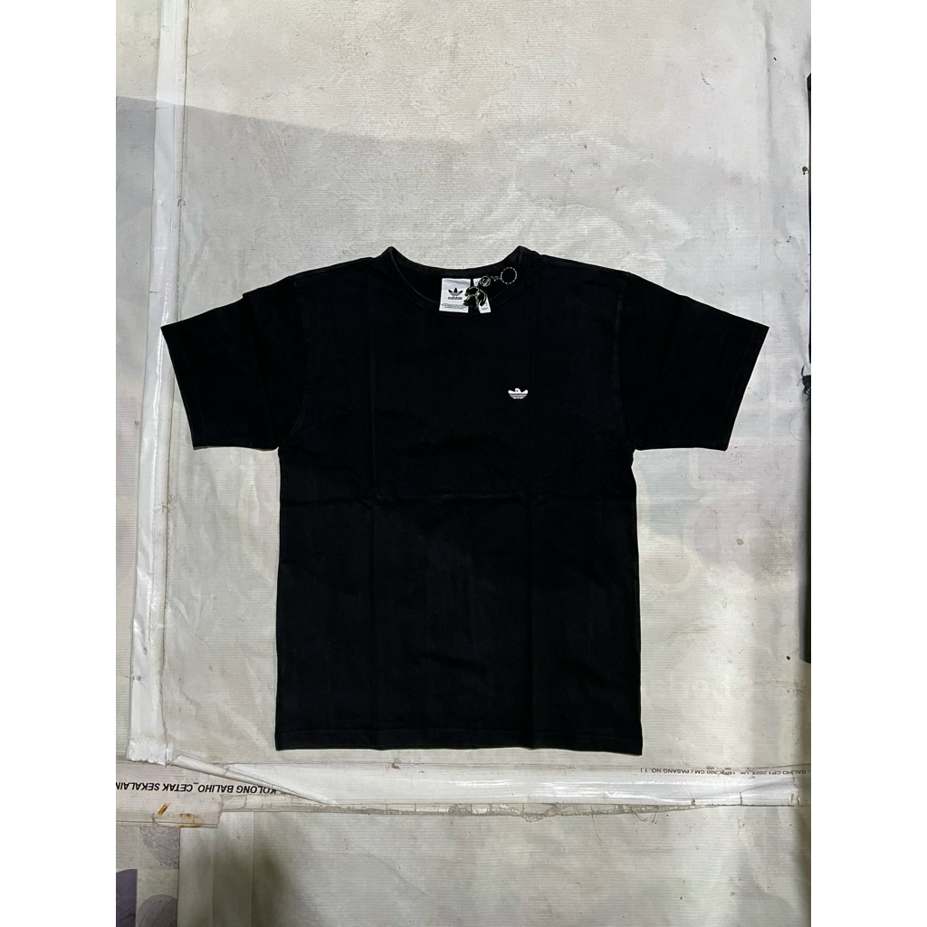 Kaos Adidas Mark gonzales