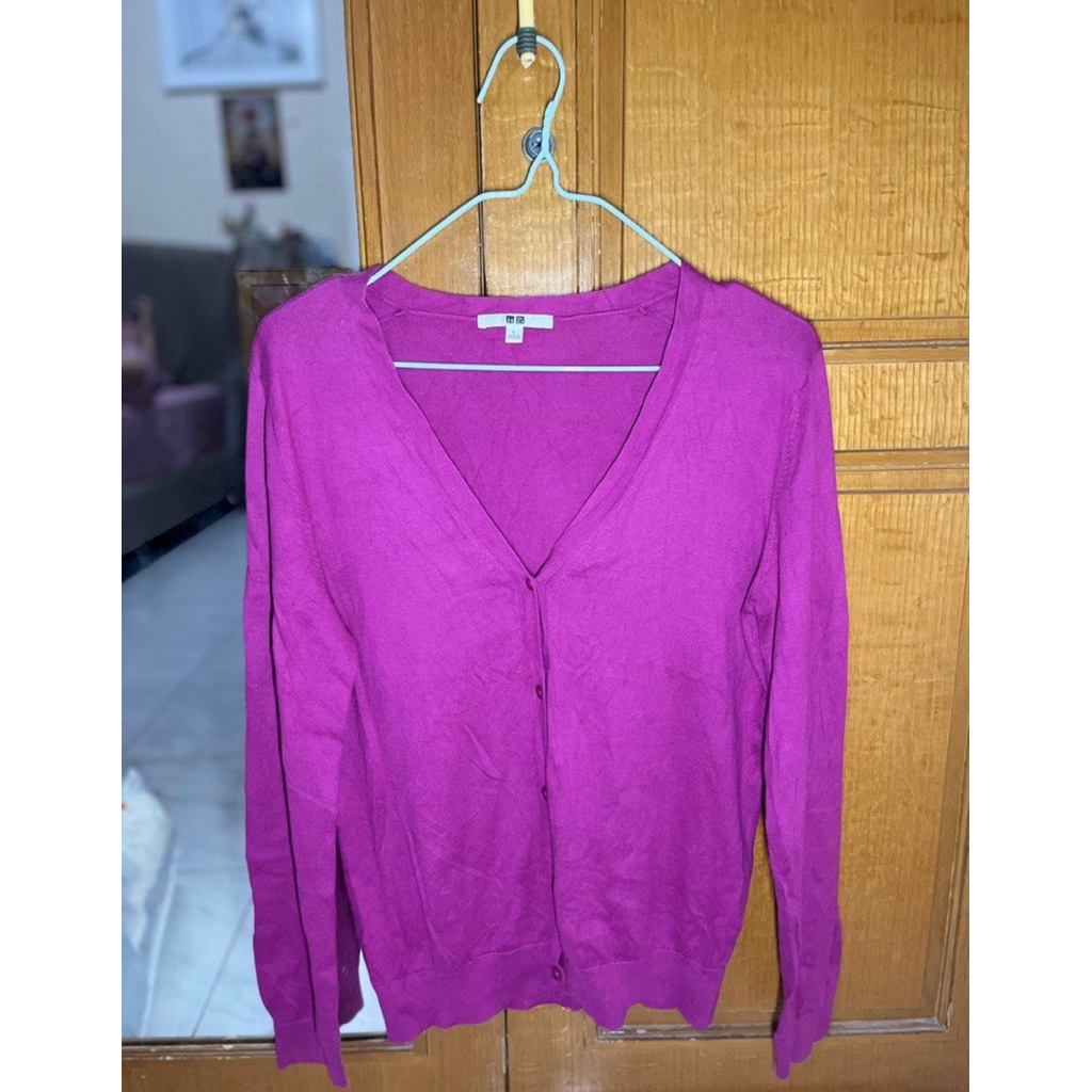 Uniqlo - Cardigan V Neck Magenta