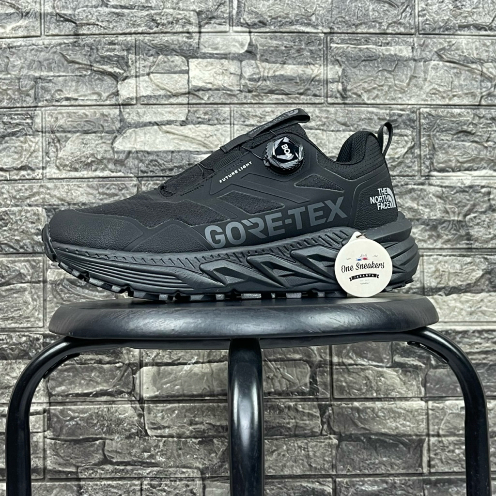 SEPATU HIKING TNF ULTRA FASTPACK 3 GTX BLACK