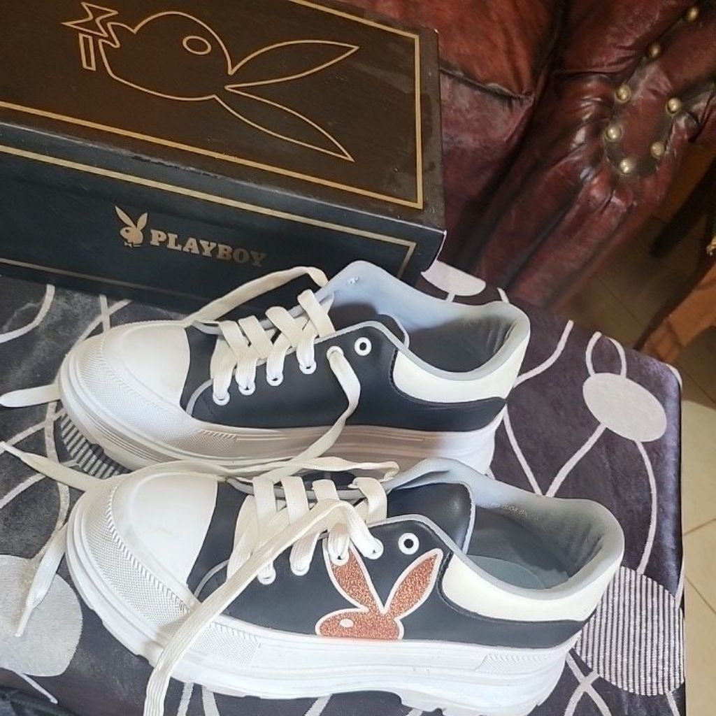sepatu wanita playboy size 39