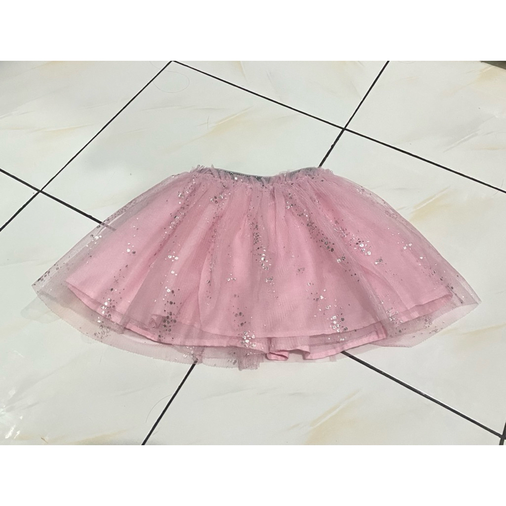 PL Rok Tutu Pipiniko