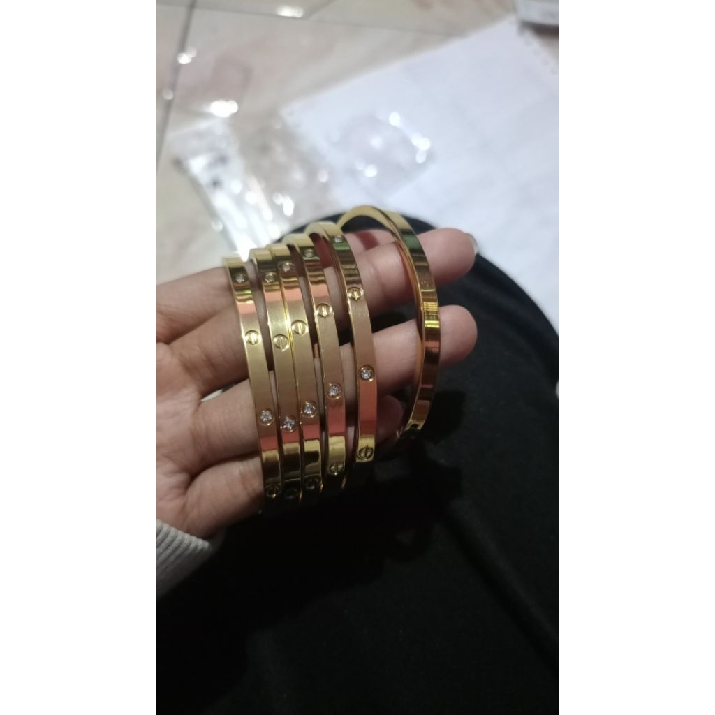 gelang cartier titanium ada embos 750 persis emas✨