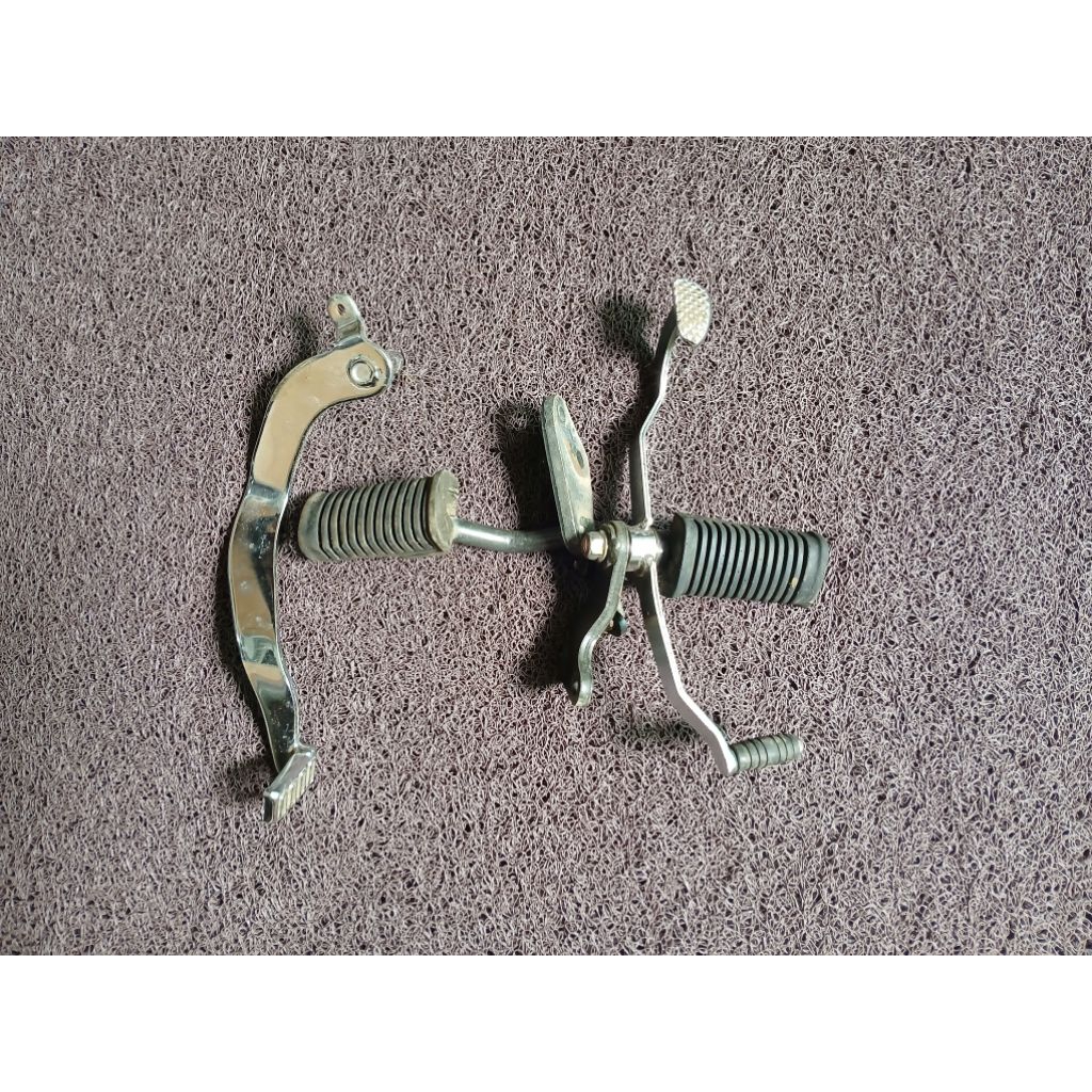 Footstep Foot step depan Satria fu 150 karbu ori lepasan