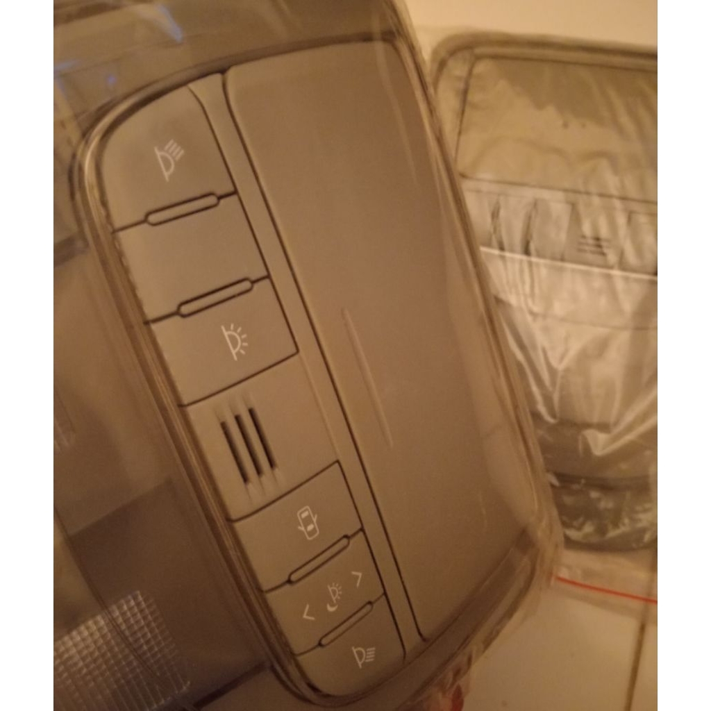 Lampu plafon Innova Reborn