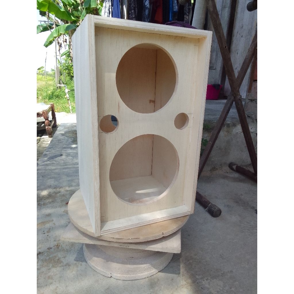 box speaker 8 inch & 6 inch triplek 12mm
