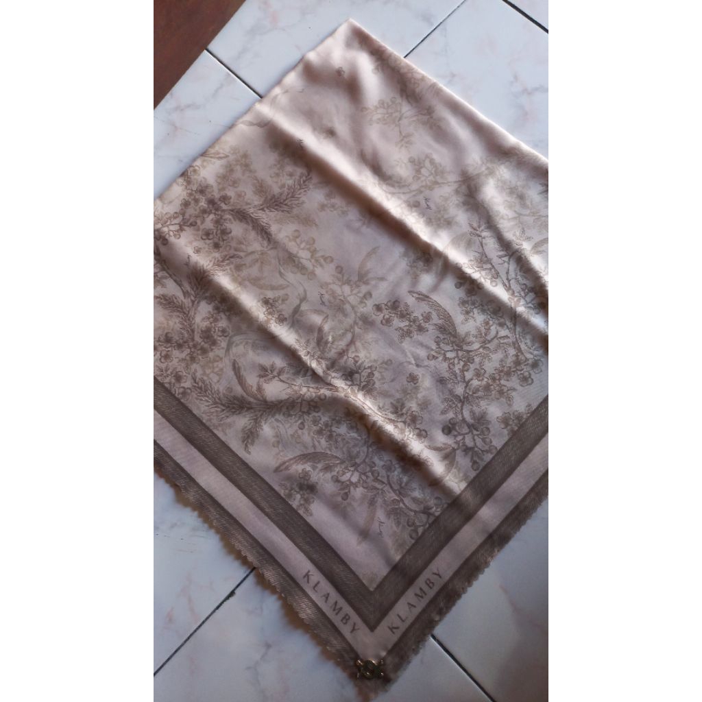 Wearing Klamby - Scarf Ruby