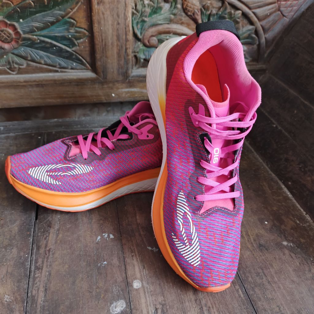 sepatu running nineten 910 ekiden hyperion