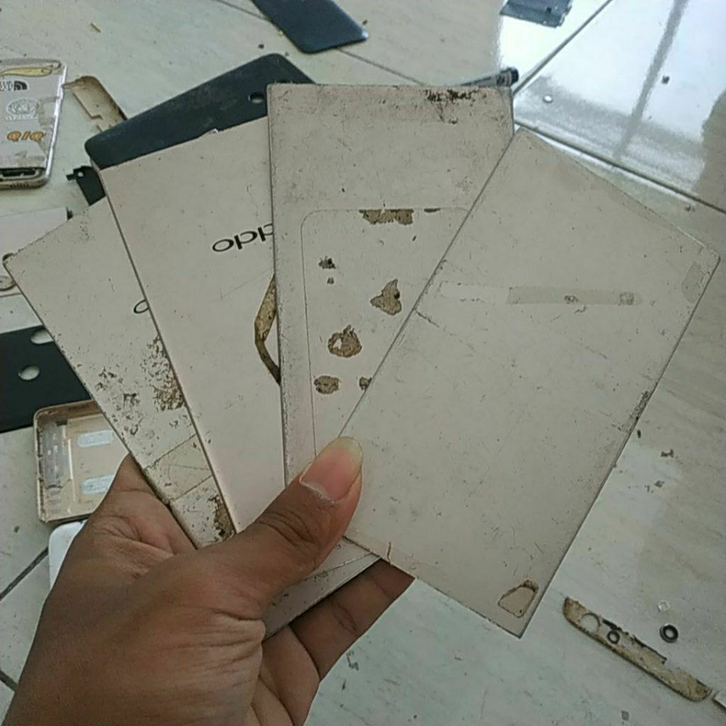 backdoor tengah bekas Oppo f1s