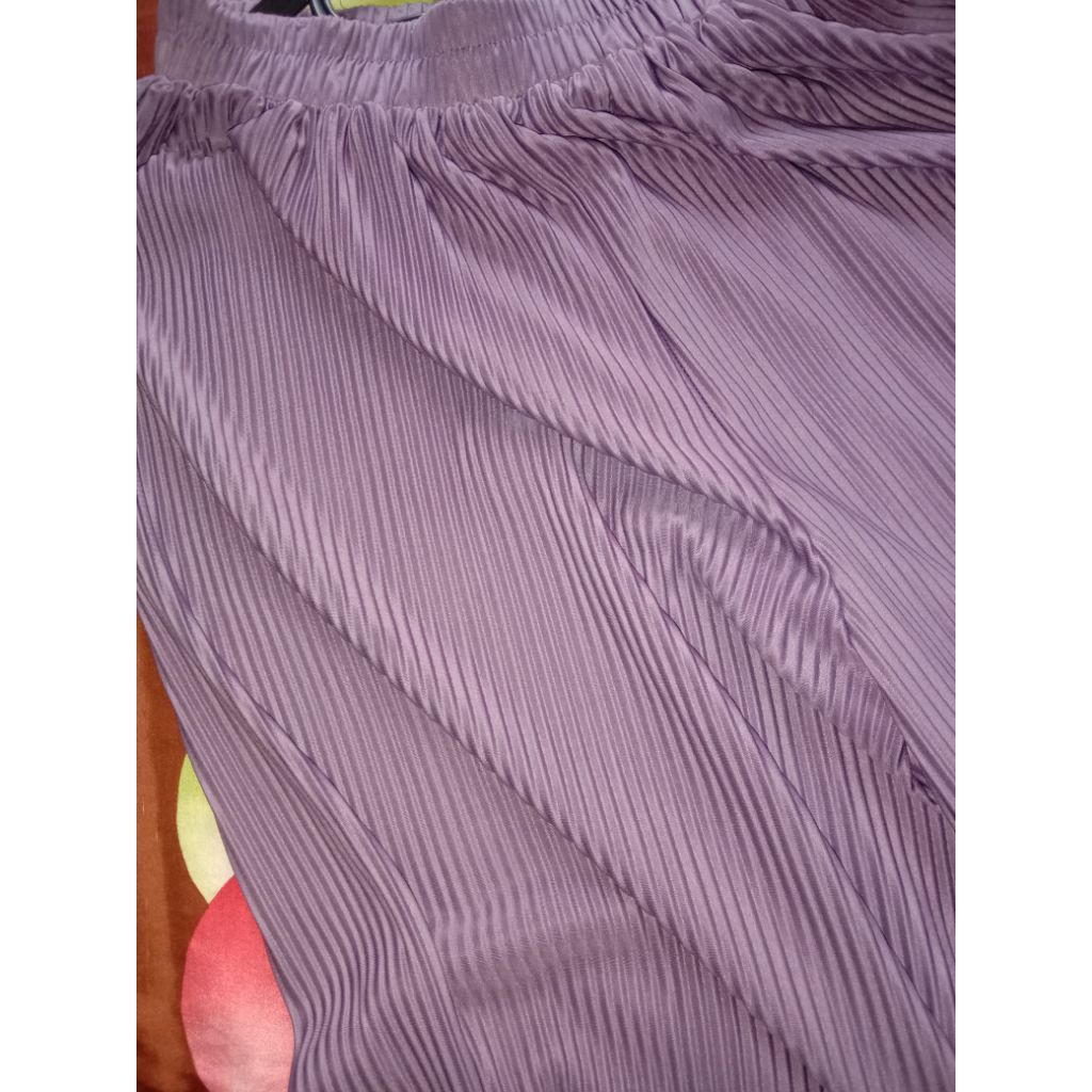 Celana kulot plisket ungu lilac oversize