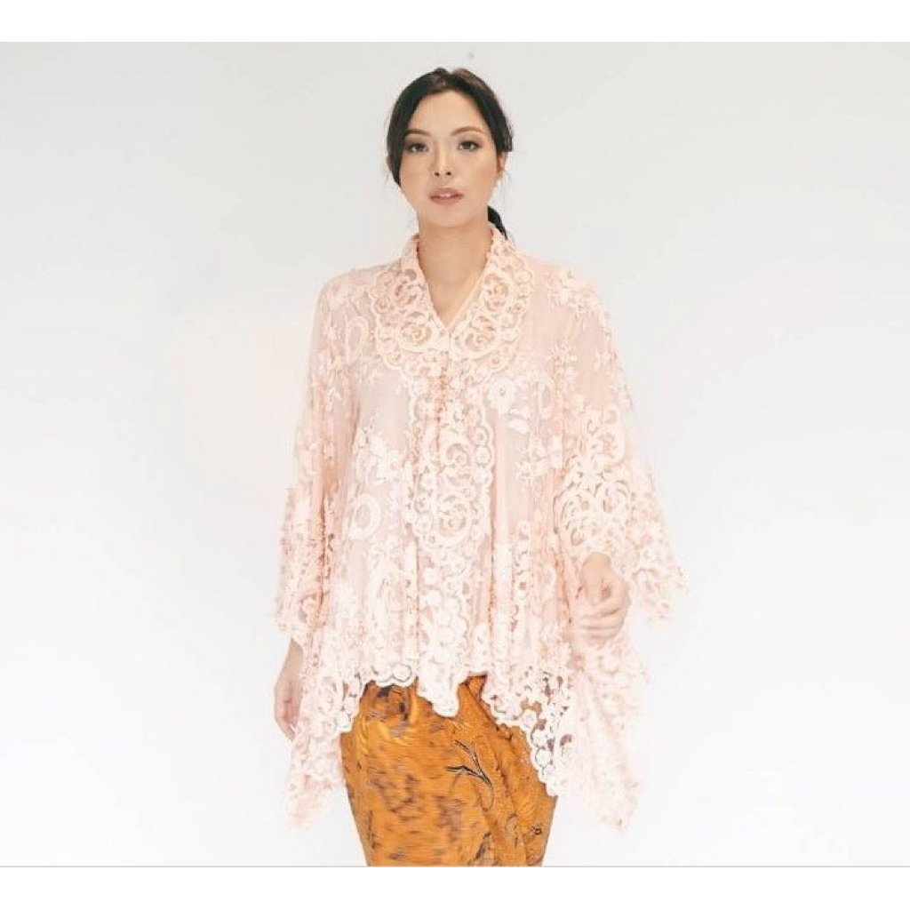 LACE By ARTKEA - Kebaya Peach