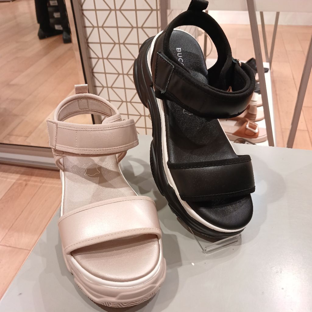 sepatu sandal wanita BUCCHERI❗️ori dari matahari