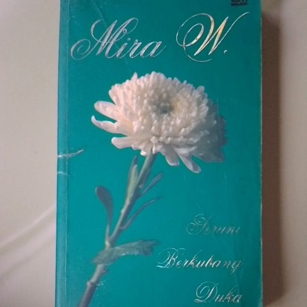 Novel Seruni Berkubang Duka