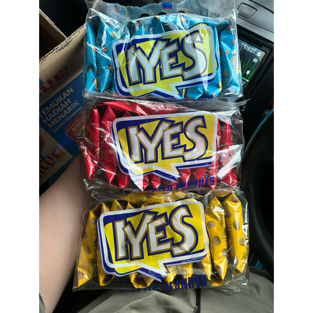 IYES kacang panggang 12gram isi 10