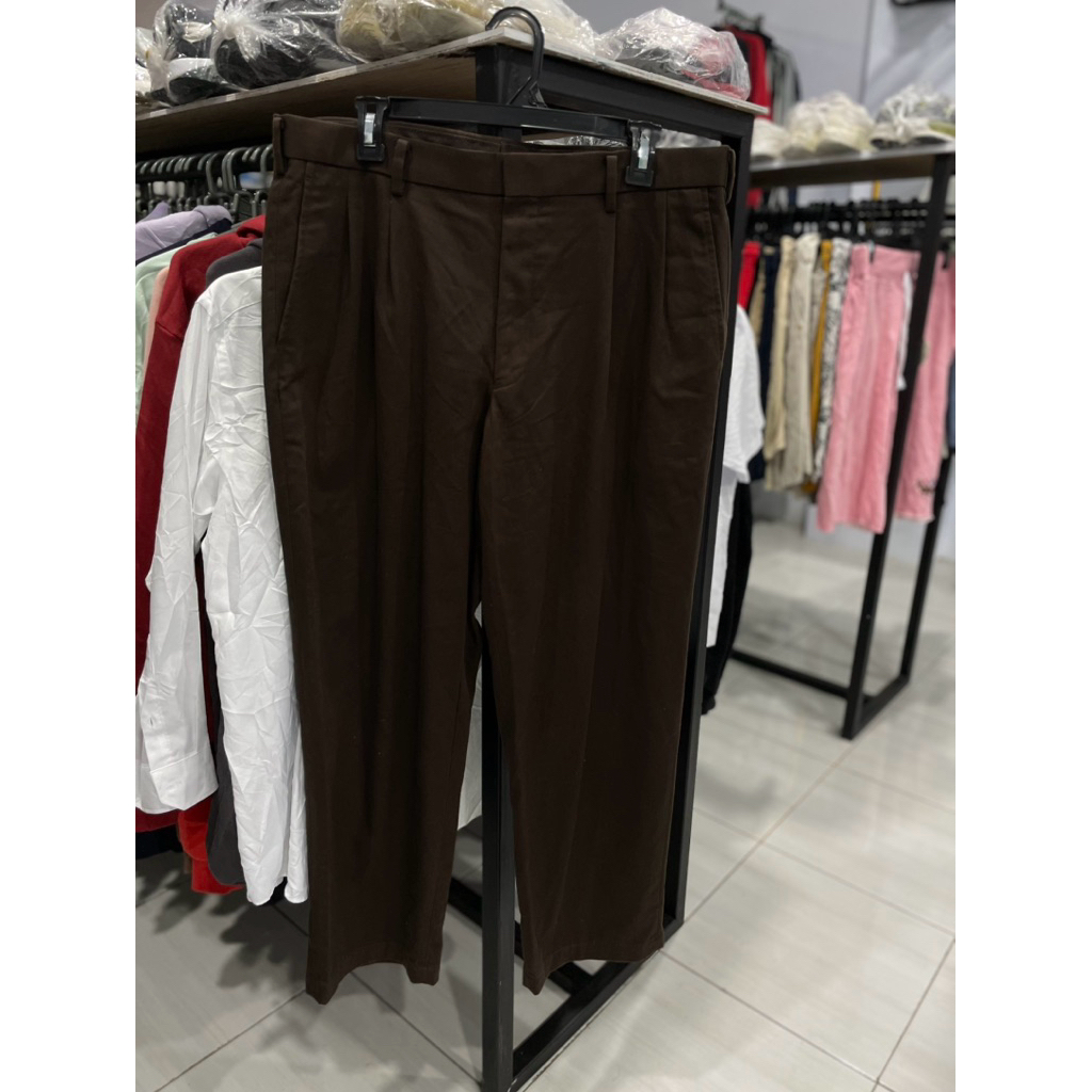 CELANA CHINO UNIQLO, CELANA KERJA, CELANA KANTORAN, CELANA CASUAL, CELANA SECOND BRAND
