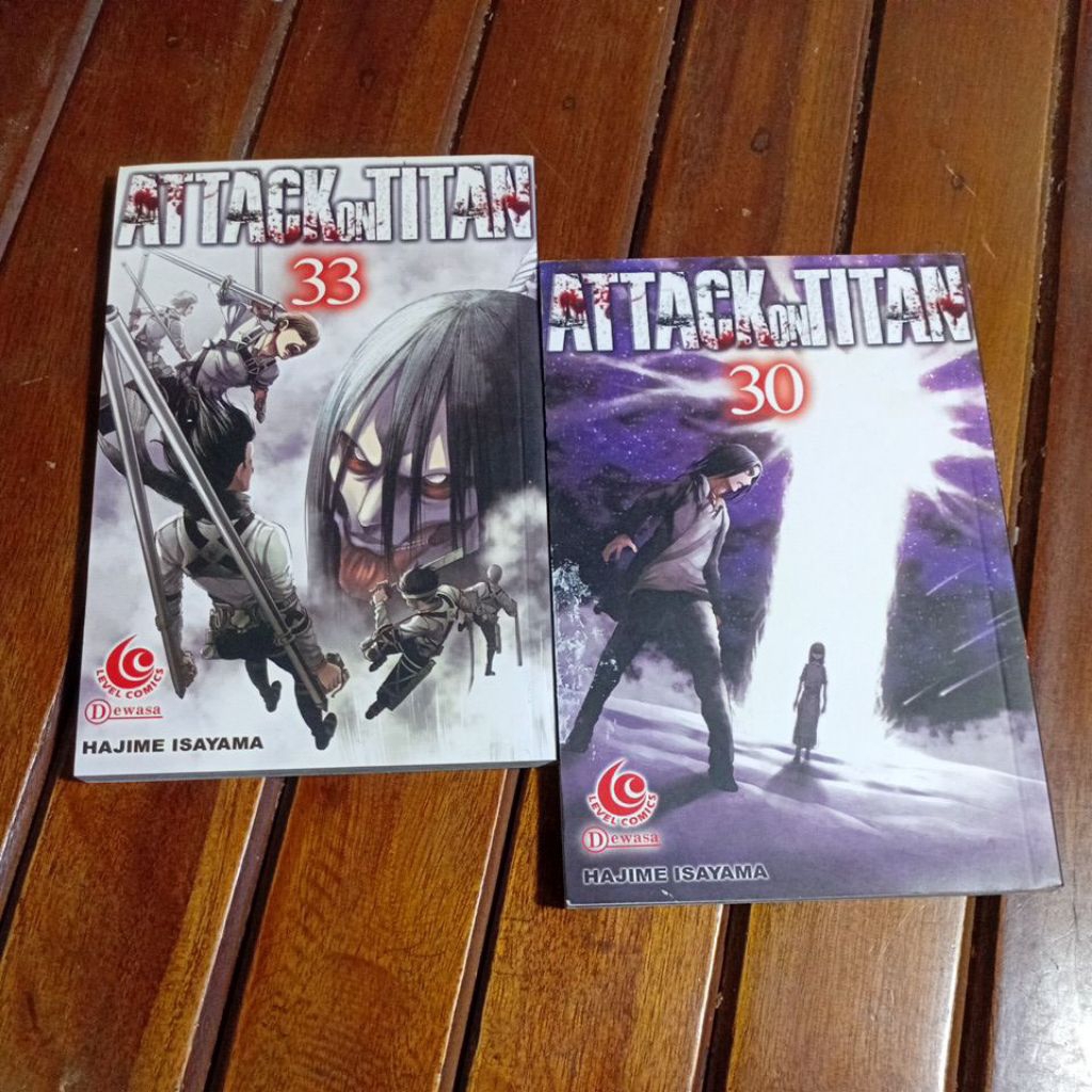komik ATTACK ON TITAN Vol 30 dan 33,buku baik used seken lepas segel,masih mulus original