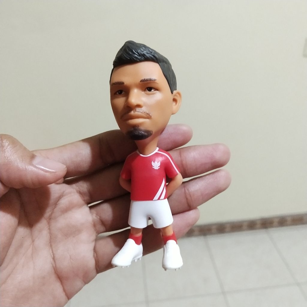FIGURE TIMNAS ALFAMART BAMBANG PAMUNGKAS