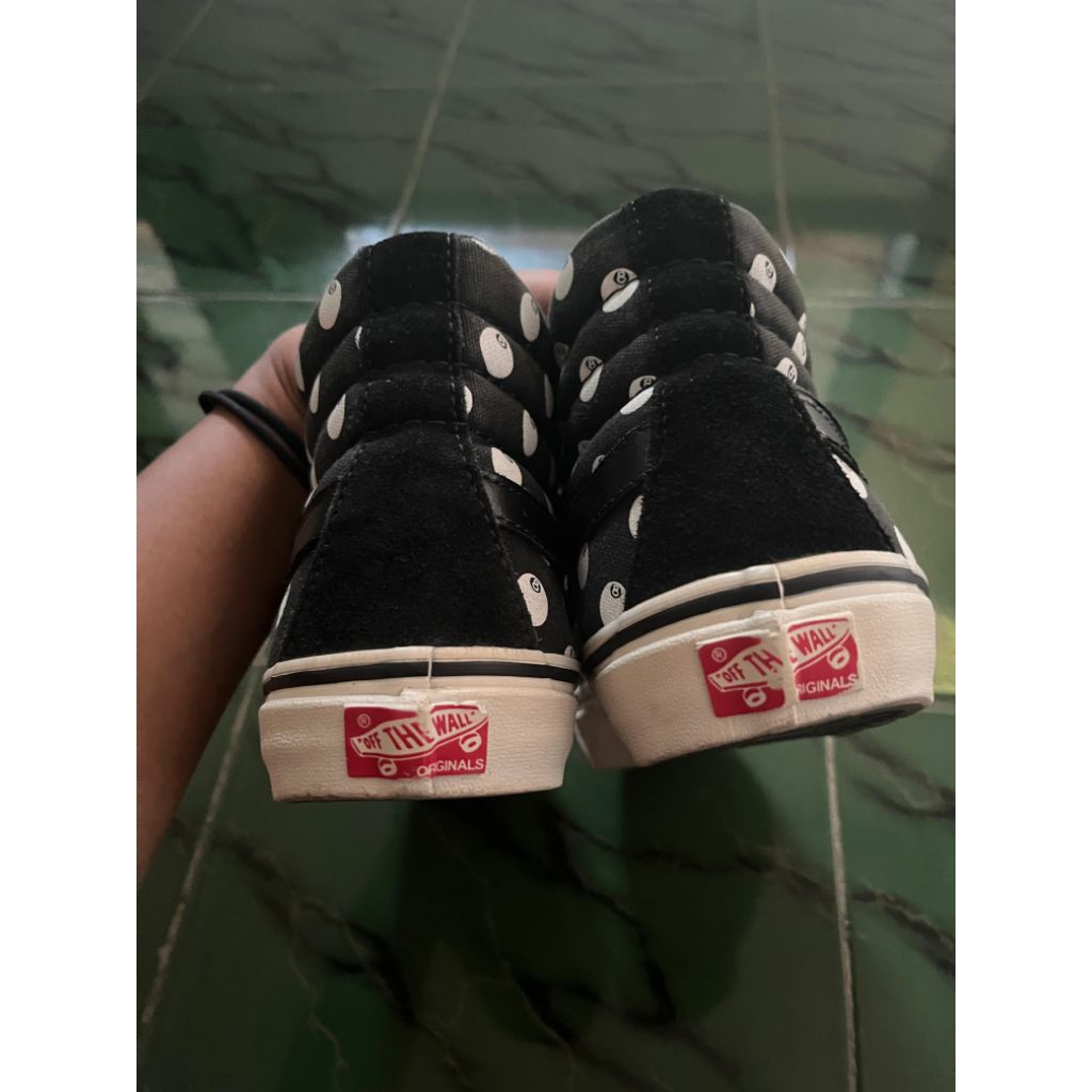 valut x stussy black white