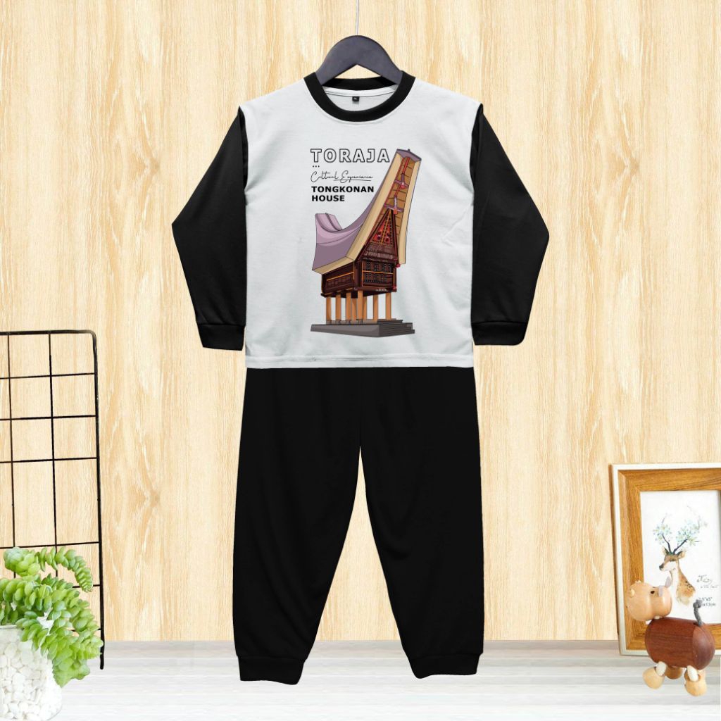KAOS SETELAN PANJANG ANAK ANAK MOTIF RUMAH TORAJA SABLON DTF
