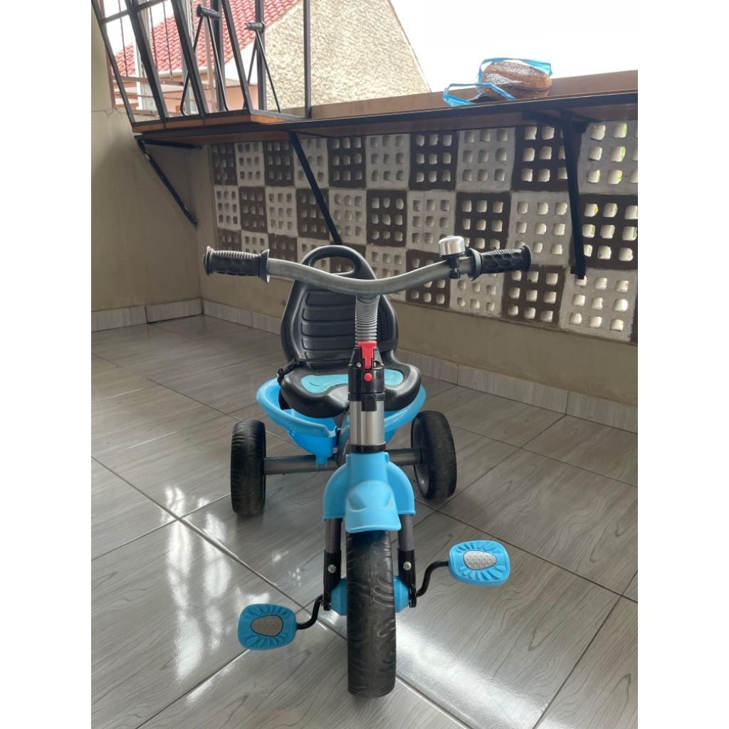 sepeda family roda tiga