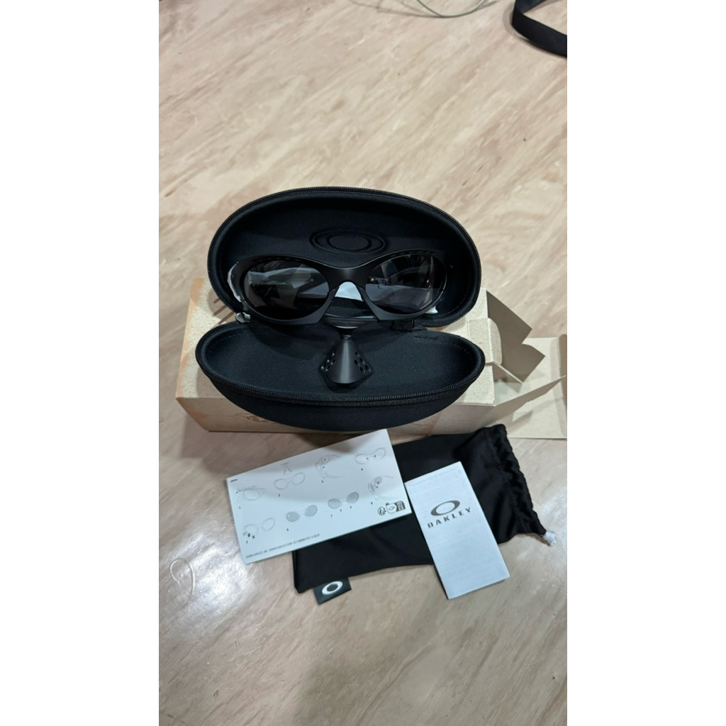OAKLEY PLANTARIS MATTE BLACK
