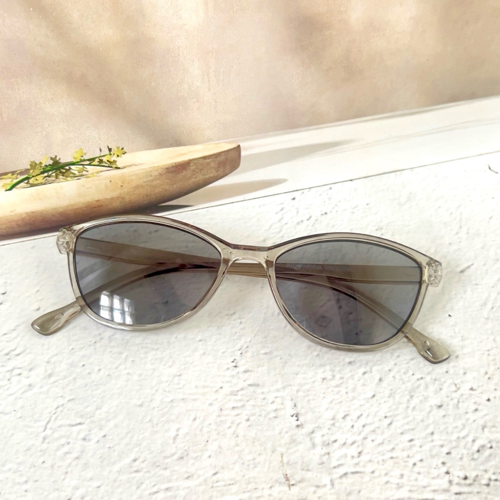 Kacamata Hitam Sungglases Wanita Fashion Oval Kecil
