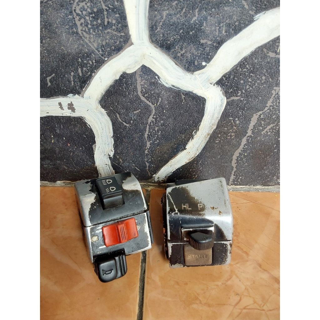 Holder kanan kiri Honda astrea Grand Ori