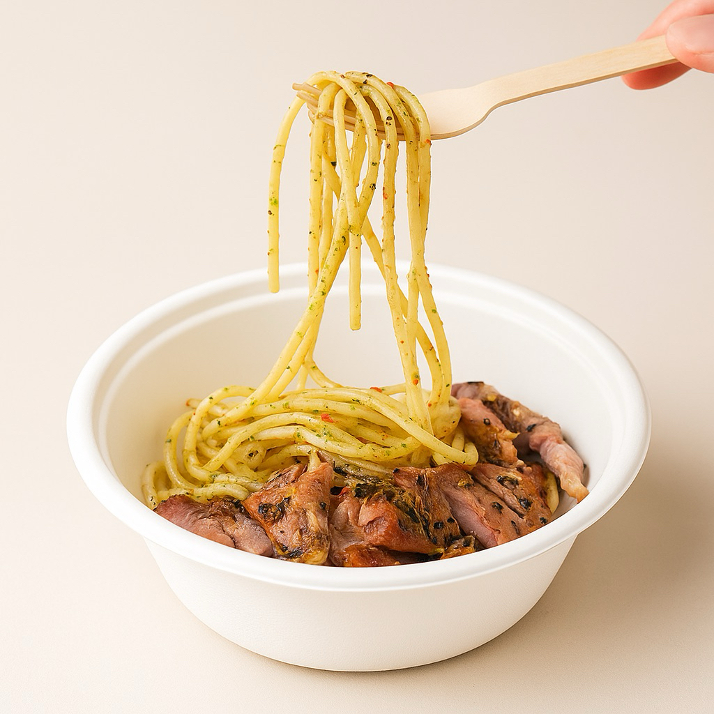 

Spaghetti- [Medium size] Makanan Siap Santap- Berat kurang lebih 300gram- Wina’s Pasta and Steak