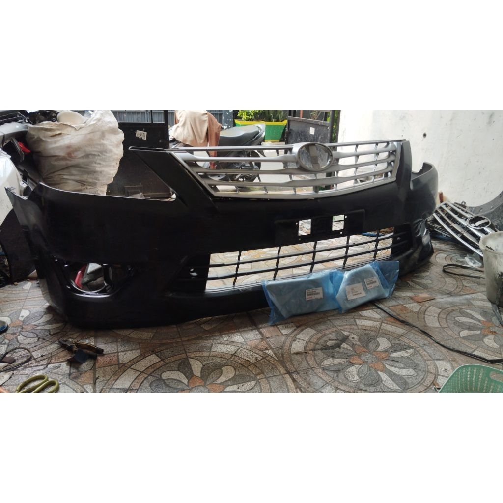 Bemper depan innova 2012