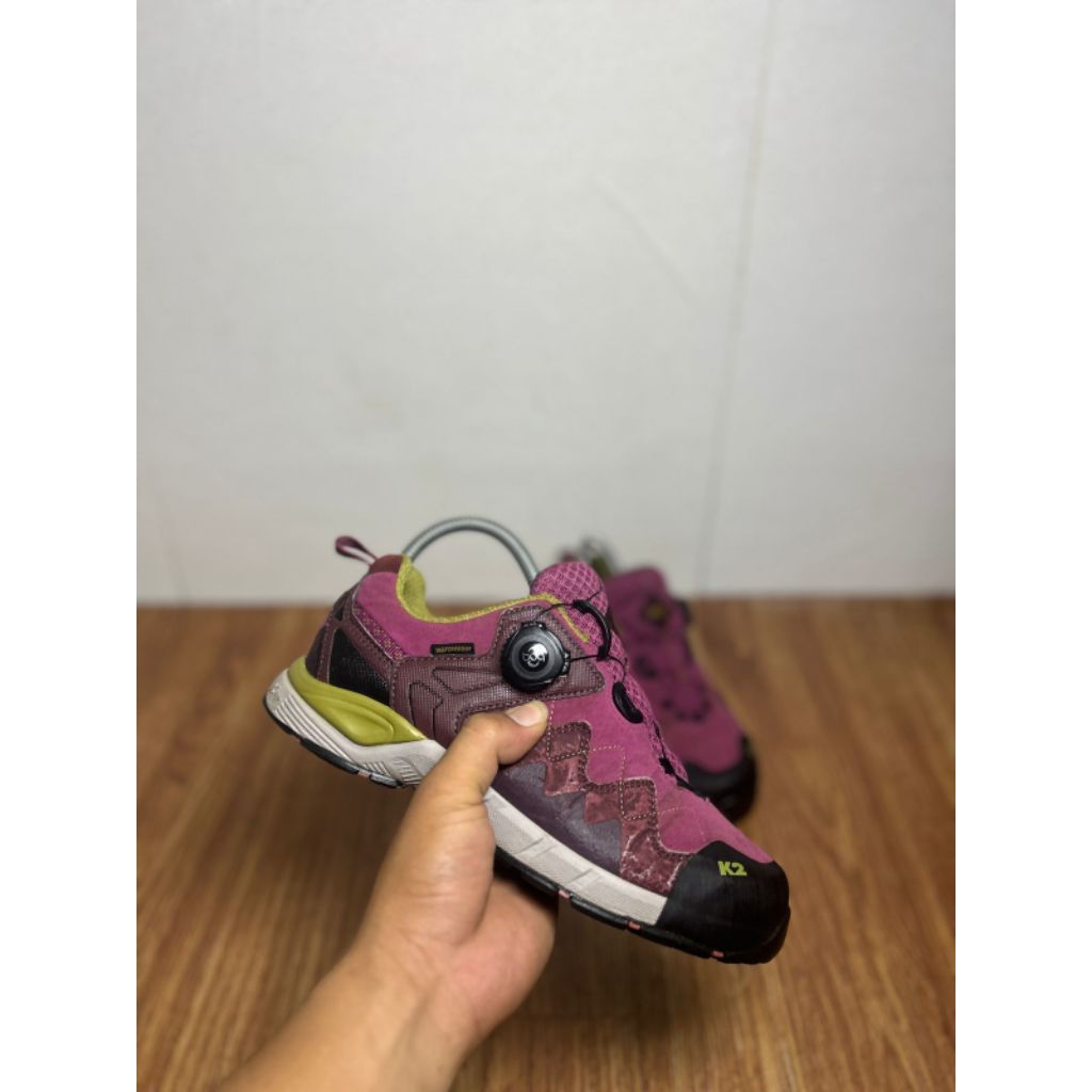 Sepatu gunung second k2