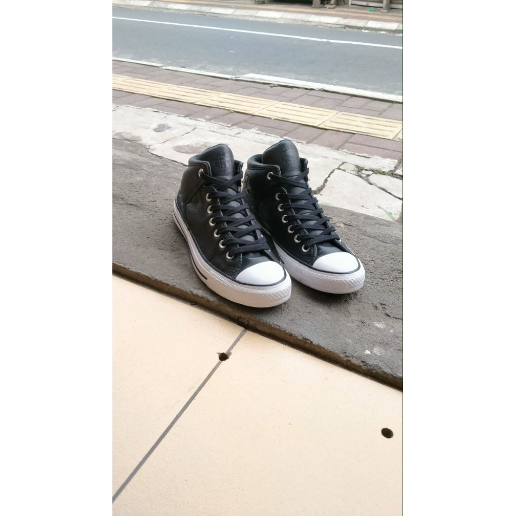 converse middle street leather