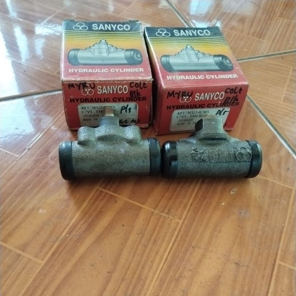wheel cylinder master rem roda belakang kanan/kiri colt T120 lama