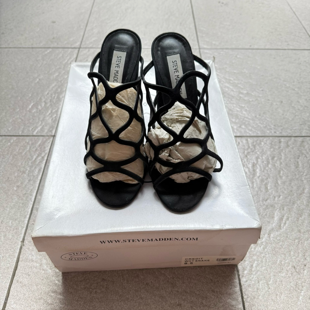(preloved) Steve Madden Black Heels