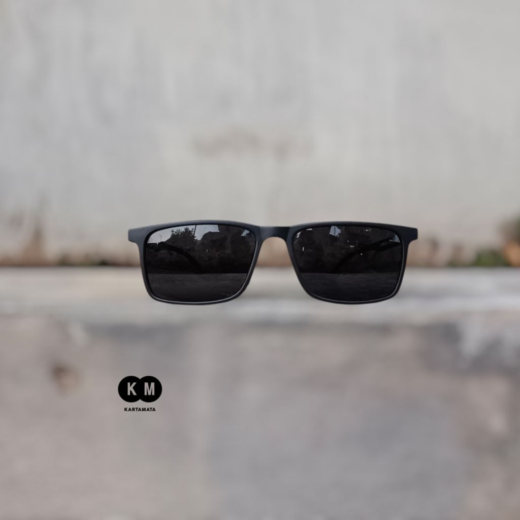 Kacamata fashion wanita pria kotak