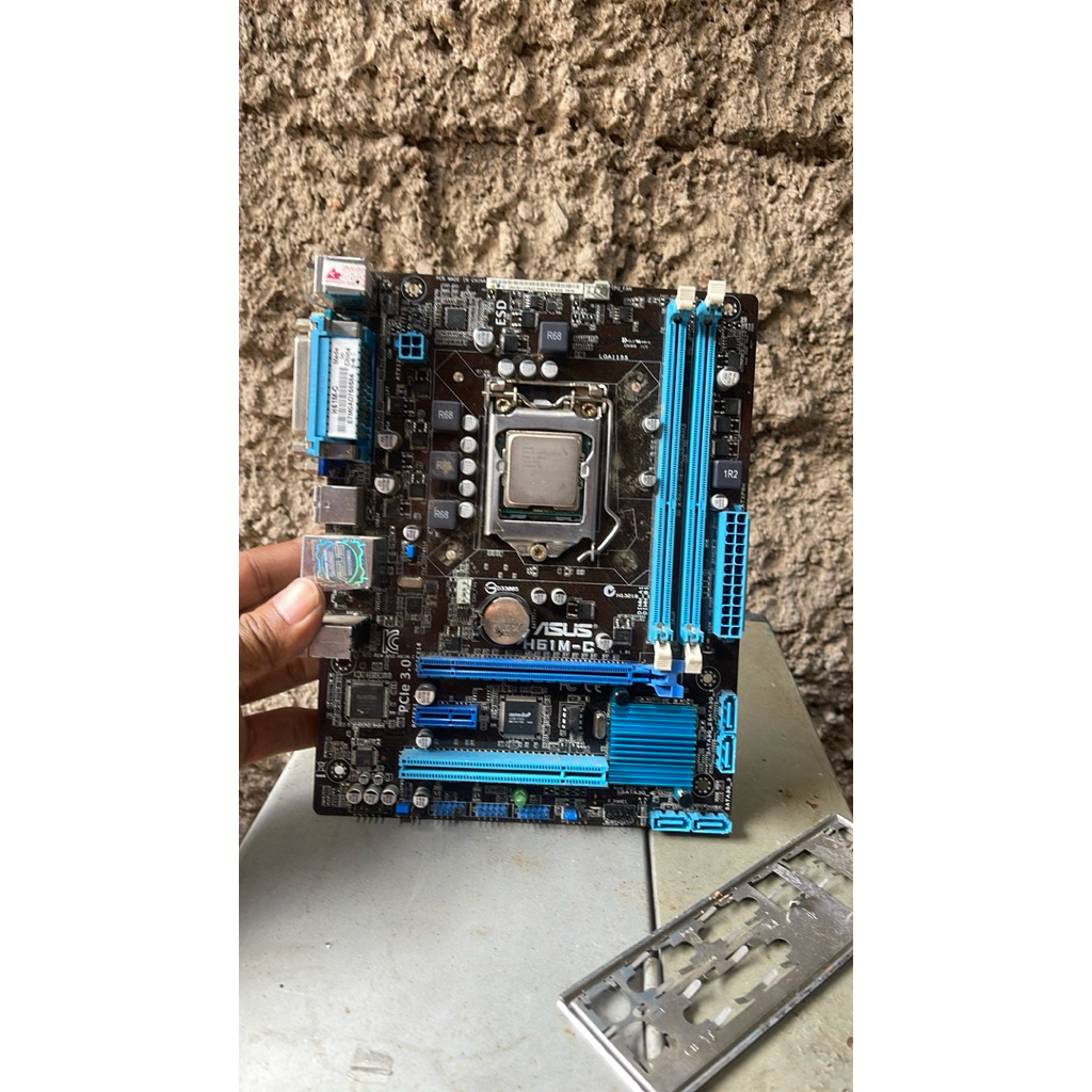 Mobo Asus H61M-C prosesor core i5-2310 jual mati aja