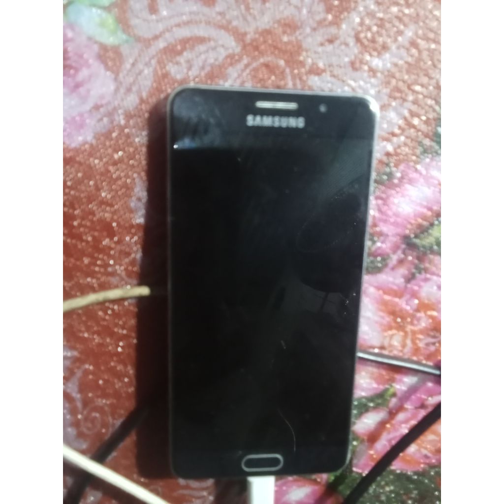 Samsung a5 2016 minus mesin kurang sehat/tidak normal anggep jual lcd ORI super amoled 130 yunit