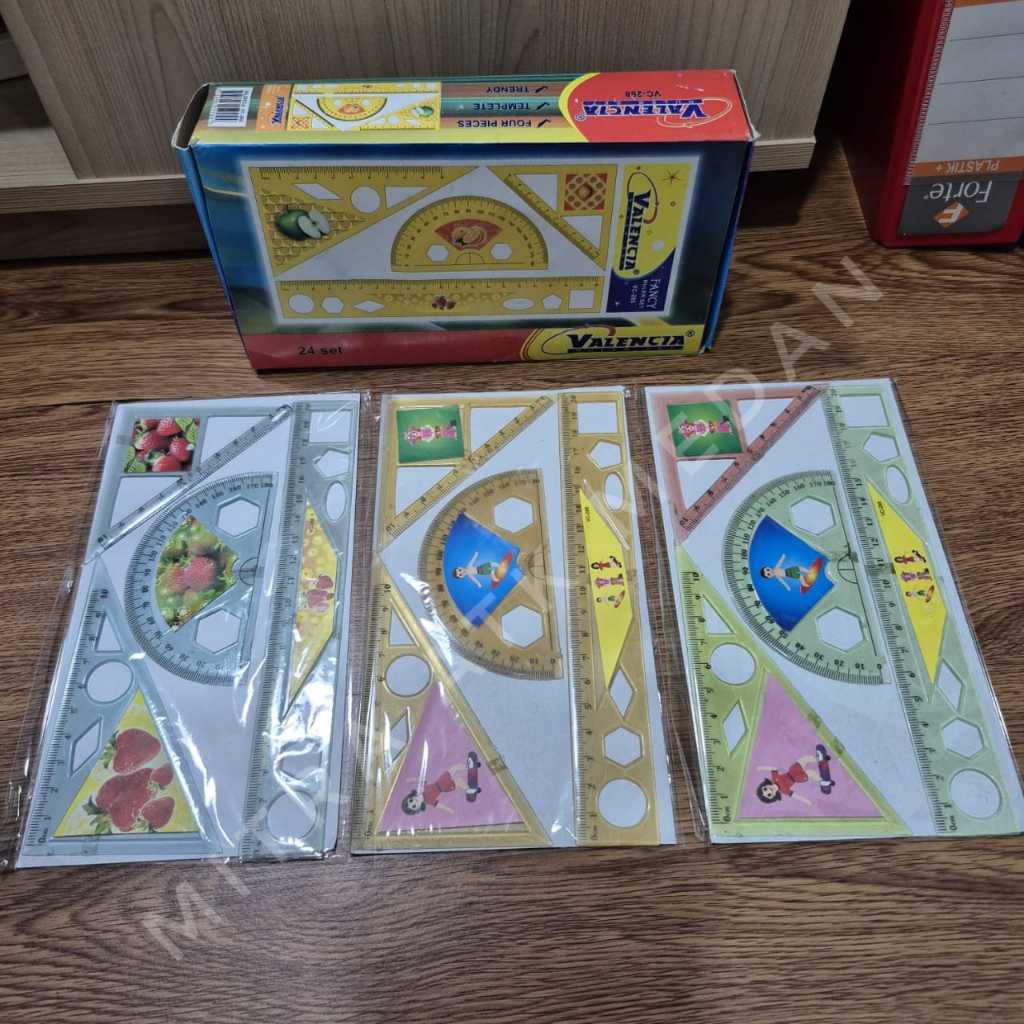 

1 Pak Isi 24 Set Penggaris Bangun Ruang 4 Pcs VALENCIA