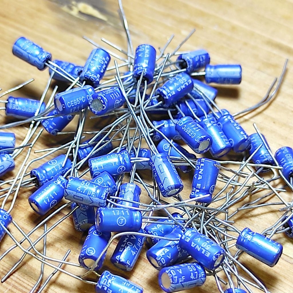 Elco ELNA 4.7uf 50V 4u7 Asli Original 4 x 7 Body Mini Miniatur Elko