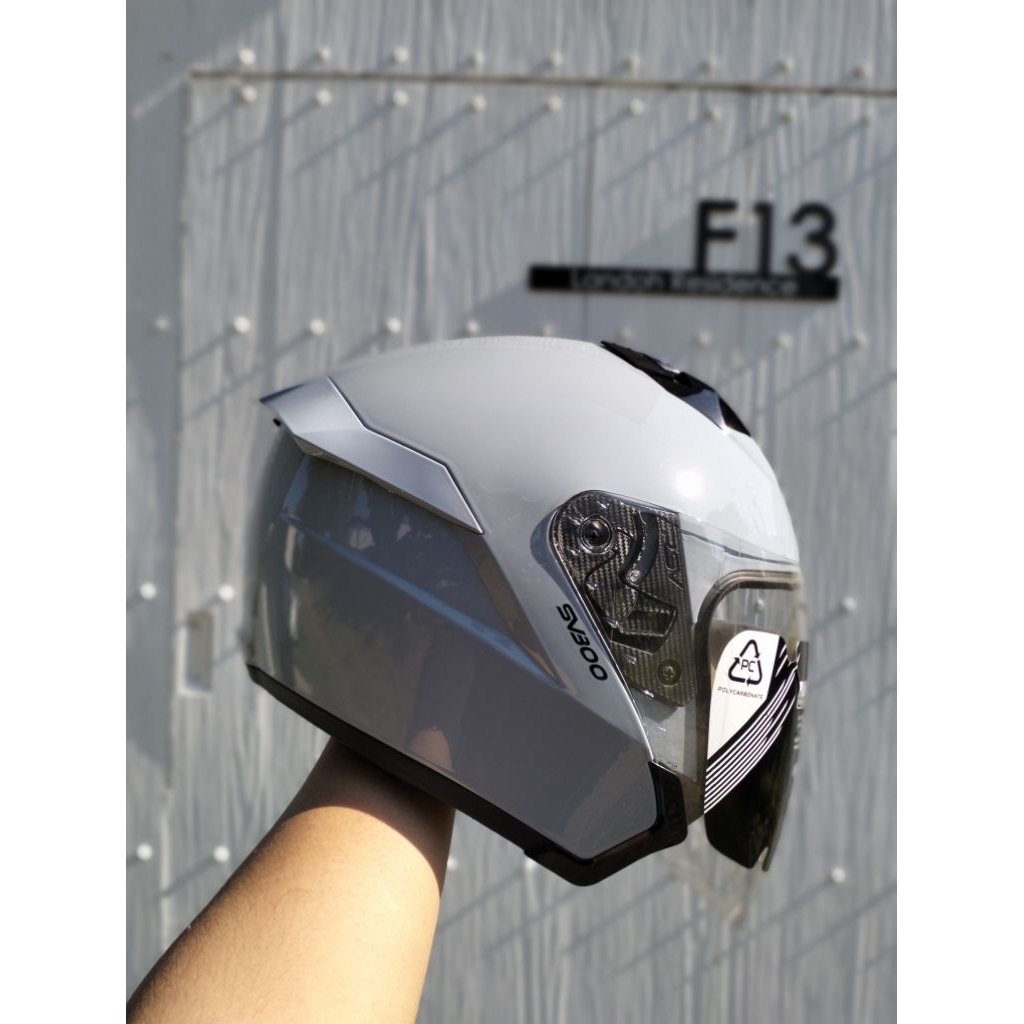 HELM_RSV_SV300_SECOND_LIKE_NEW_MINUS_DIKIT_DI_SPOILER