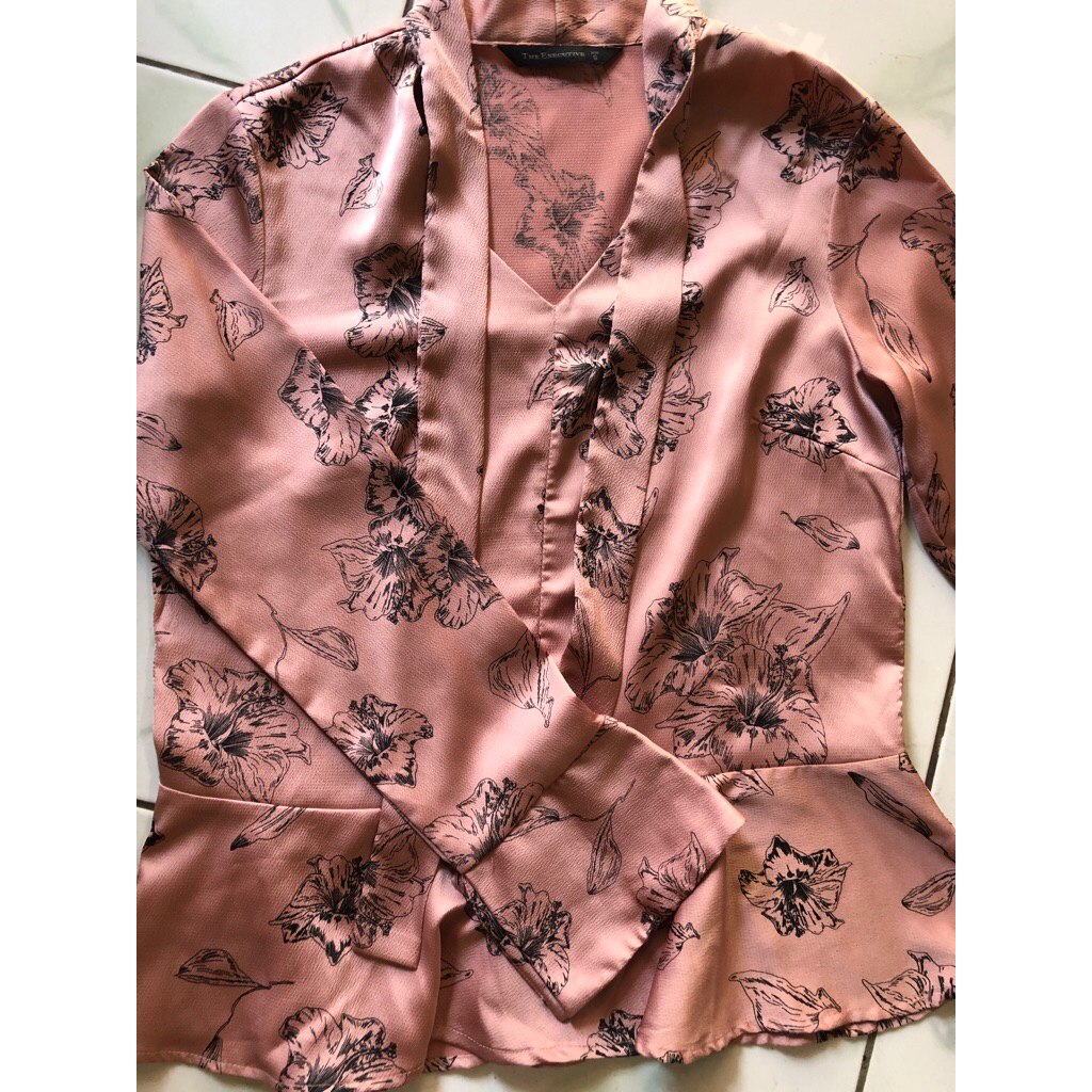 blouse executive